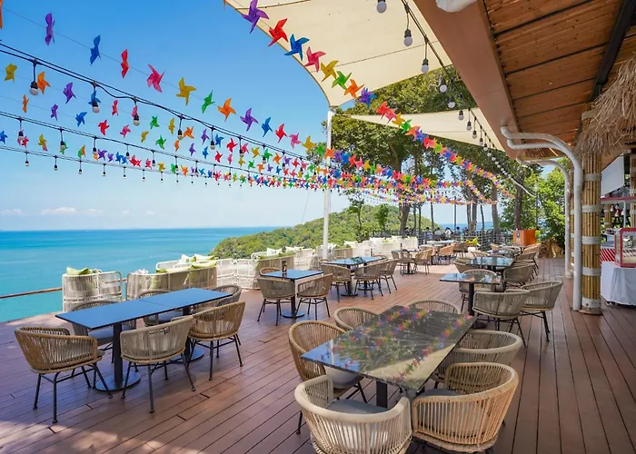 Sinae Phuket Luxury Hotel