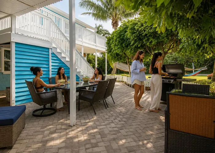 Hutchinson Island Beach Retreat - Ground Floor Condo - Pets Welcome