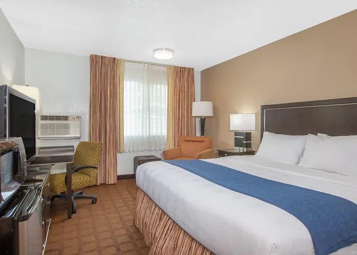 Umpqua Valley Hotel