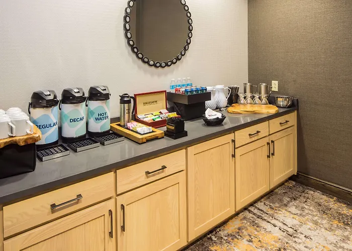 Hilton Garden Inn Pittsburgh Airport