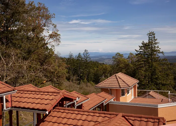 Villa Eyrie Resort