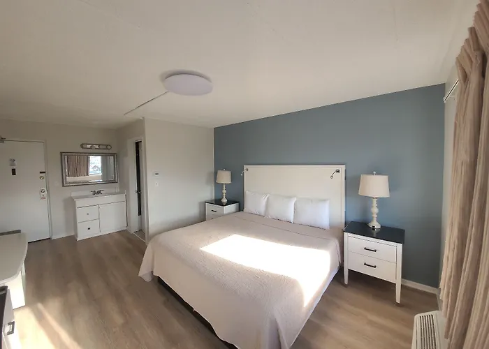 Sand Pebble Motor Lodge