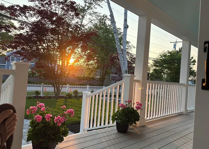 The Harbor Inn