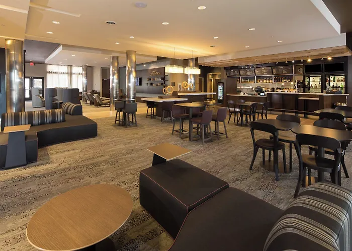 Courtyard By Marriott Bay City