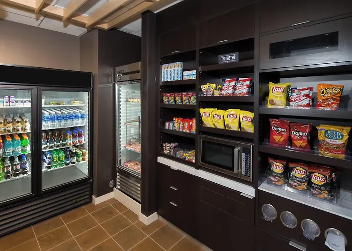 Courtyard By Marriott Bay City