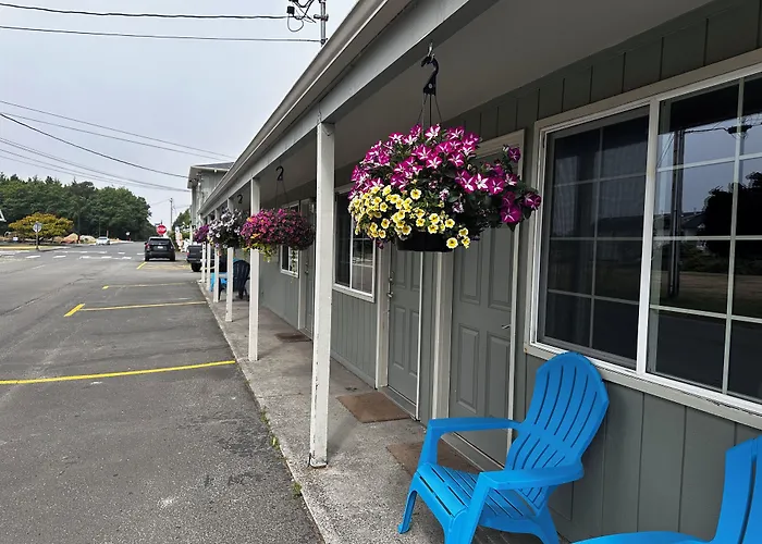 Coastal Inn And Suites