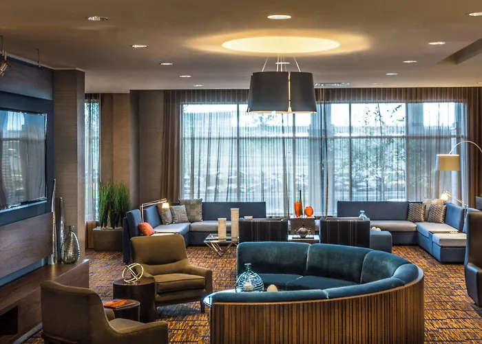 Courtyard By Marriott Winnipeg Airport