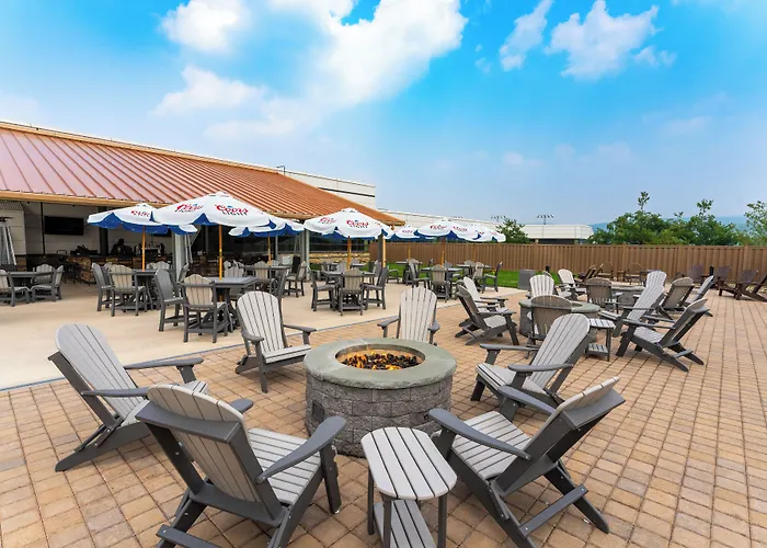 Mohegan Pennsylvania Casino Resort - Adults Only