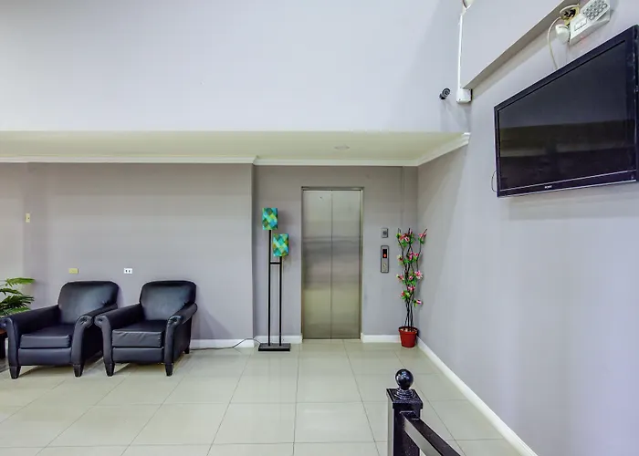 Airport Suites Hotel