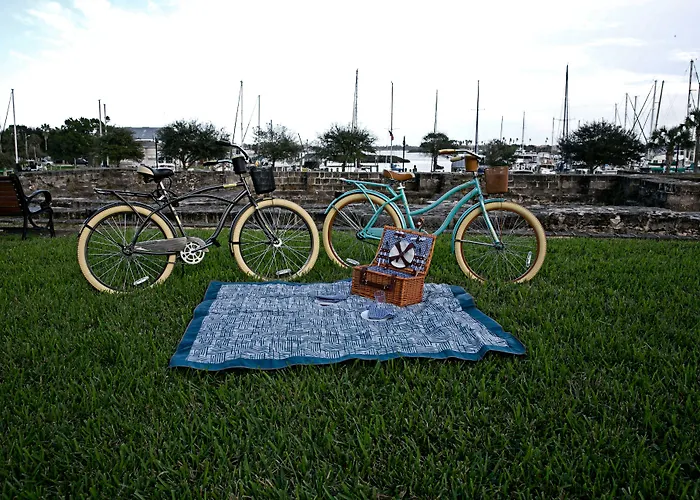Anchor Inn Nsb Bed And Breakfast