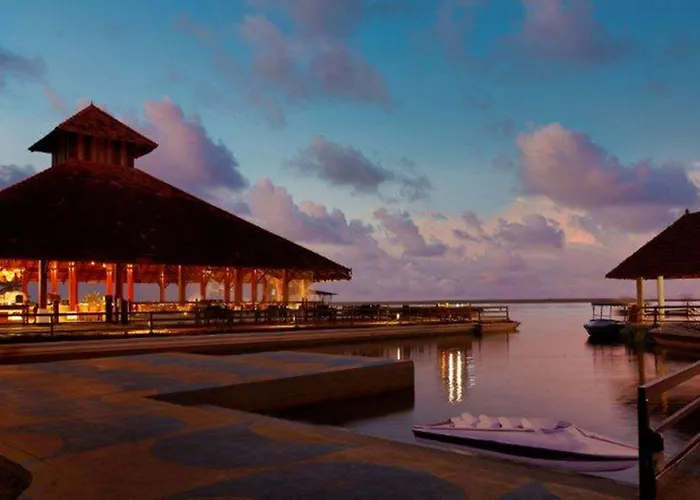 Estuary Sarovar Premiere Poovar Island