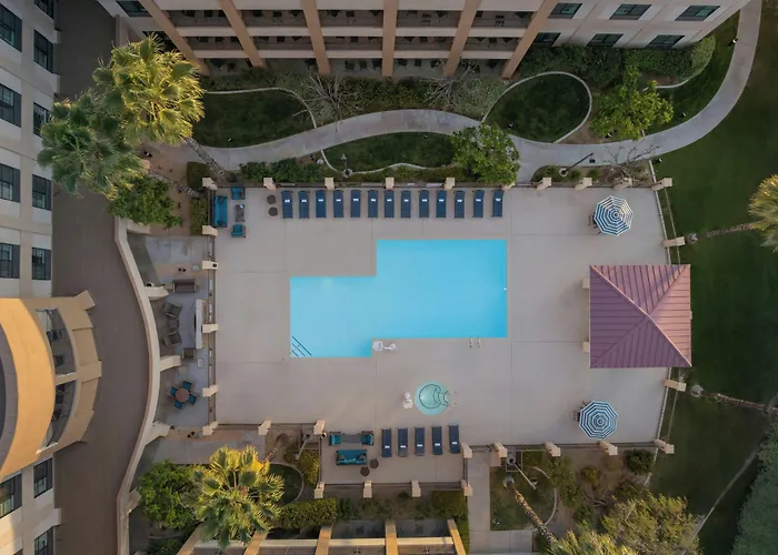 Courtyard By Marriott Santa Clarita Valencia