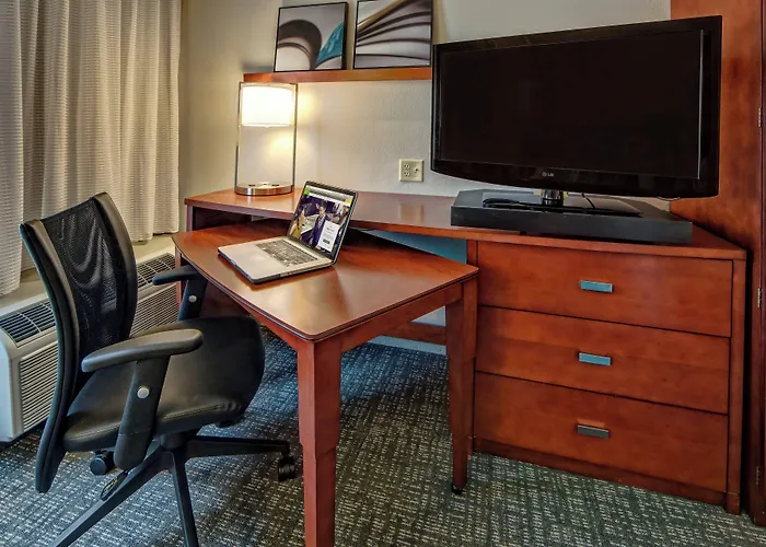 Courtyard By Marriott Memphis Southaven