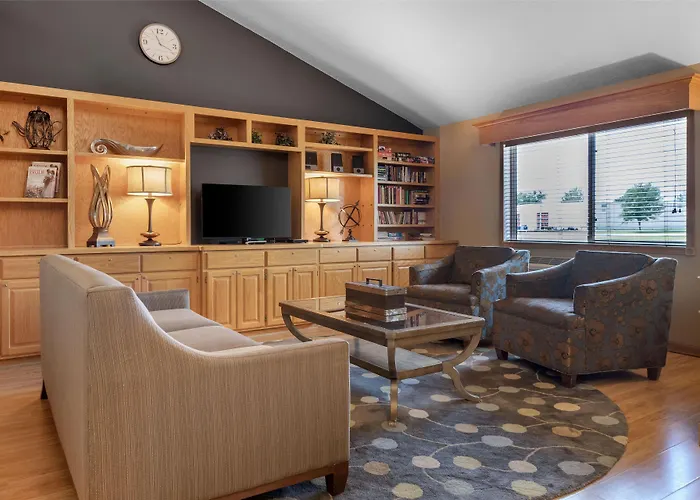 Surestay Plus Hotel By Best Western Litchfield
