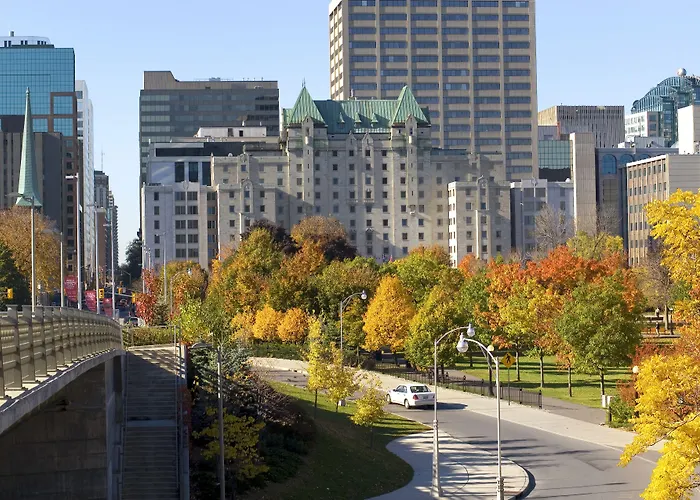 Lord Elgin Hotel