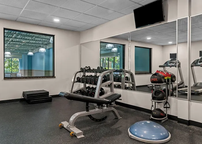 Holiday Inn Express Fort Wayne - East - New Haven By Ihg
