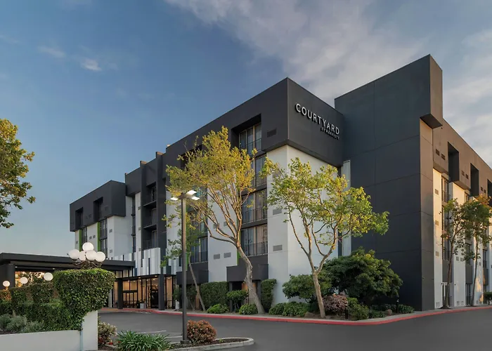 Courtyard By Marriott San Jose Airport