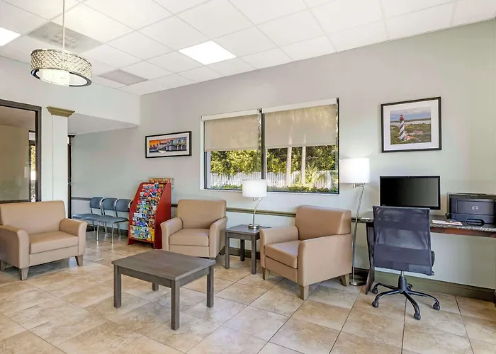 Quality Inn & Suites St Augustine Beach Area
