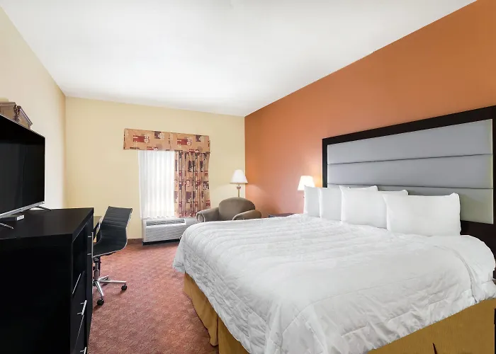 Baymont By Wyndham Fayetteville