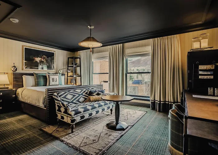 Hotel Jerome, An Auberge Resort