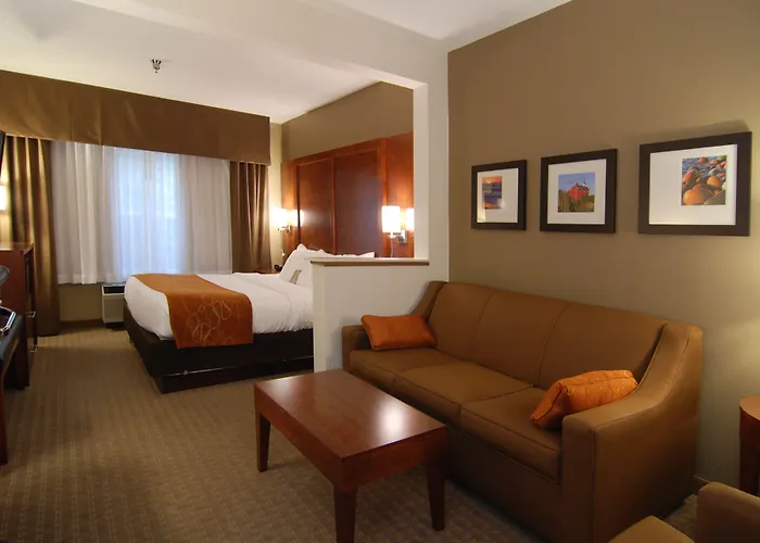 Comfort Suites Marquette