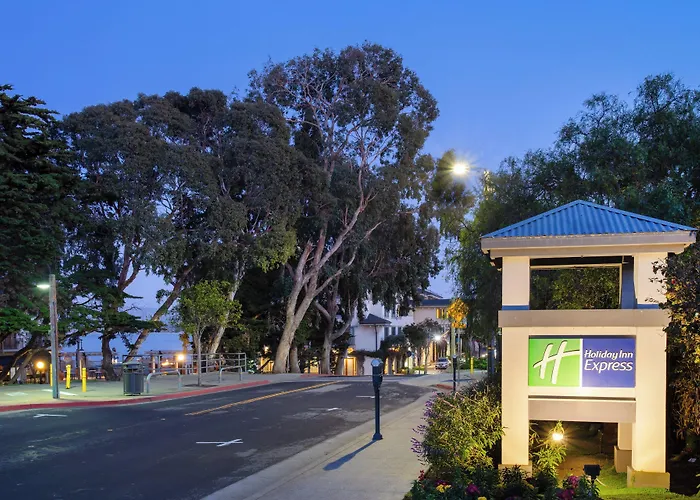 Holiday Inn Express Monterey - Cannery Row By Ihg