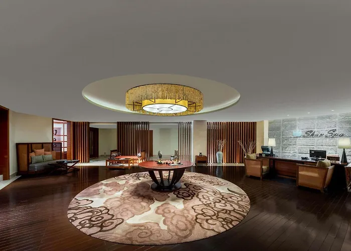 Pullman Oceanview Sanya Bay Resort & Spa