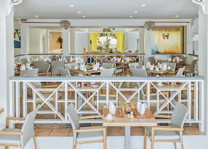Bay Gardens Hotel