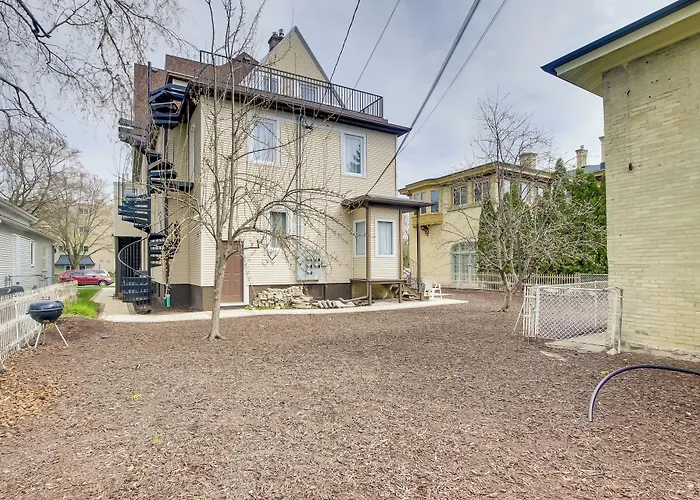 Updated Sheboygan Home W/ Porch < 1 Mi To Beach
