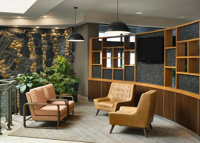 Four Points By Sheraton Edmonton South