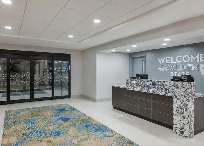 Hampton Inn & Suites Oakland Airport-Alameda