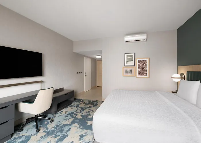 Hampton Inn & Suites Oakland Airport-Alameda