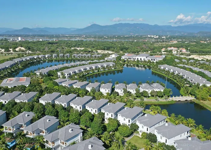 Melia Vinpearl Cam Ranh Beach Resort