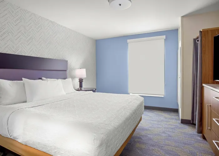 Home2 Suites By Hilton Milwaukee Airport