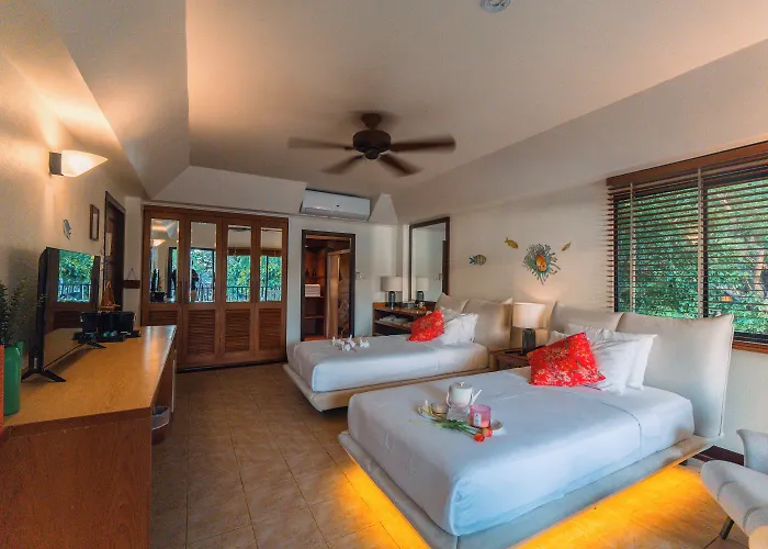 Birds And Bees Resort