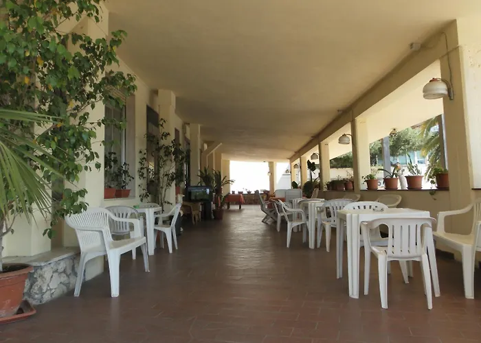 Hotel 106