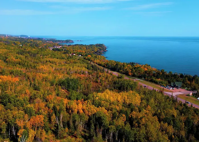 Cove Point Lodge