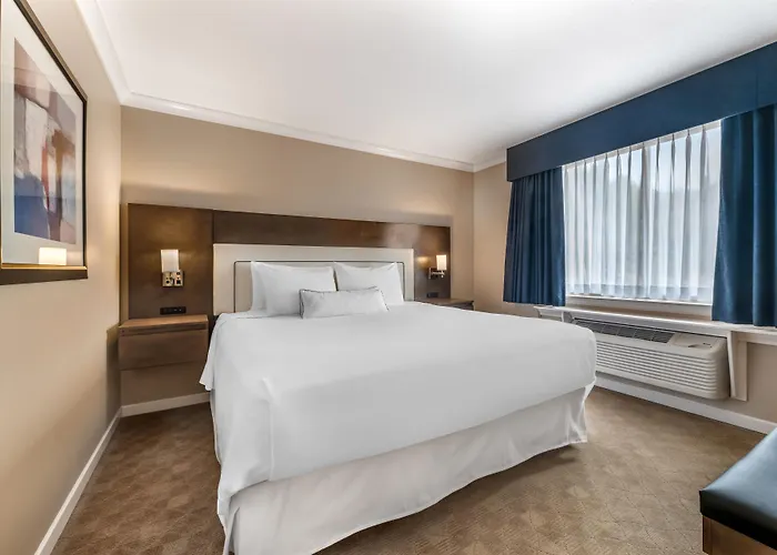 Best Western Plus Columbia River Hotel