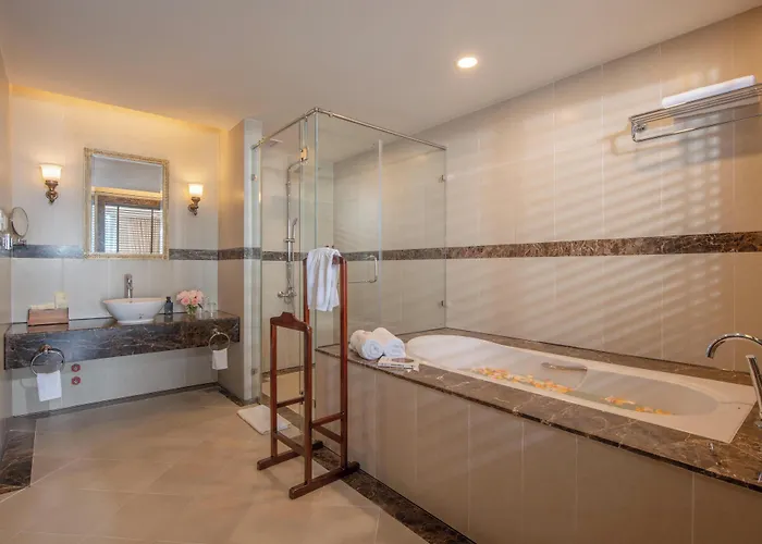 Sunrise Nha Trang Beach Hotel & Spa