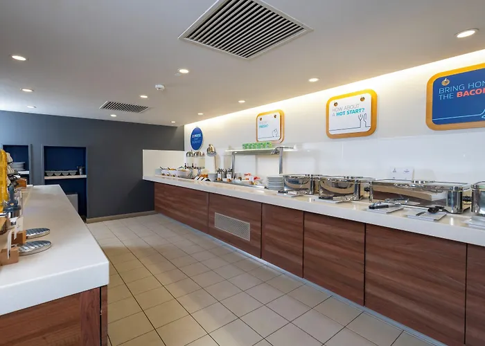 Holiday Inn Express Exeter East By Ihg