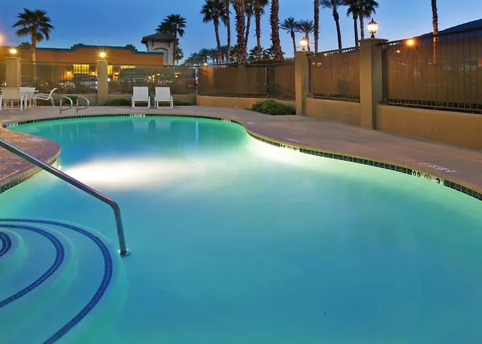 Holiday Inn Express & Suites Rancho Mirage - Palm Spgs Area By Ihg