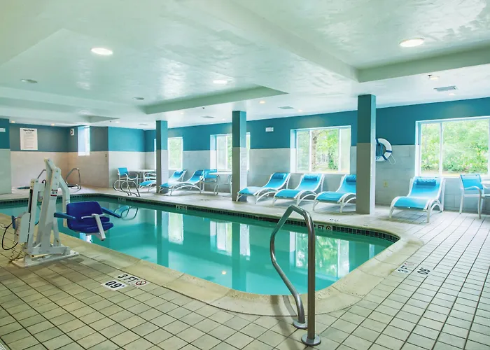 Holiday Inn Express & Suites - Lincoln East - White Mountains By Ihg