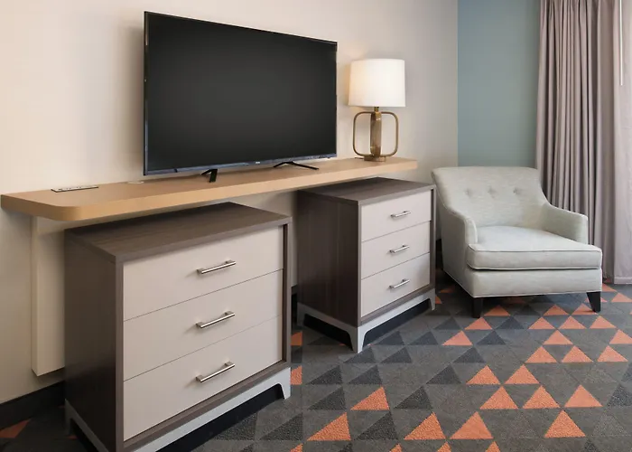 Holiday Inn Portland - Columbia Riverfront By Ihg
