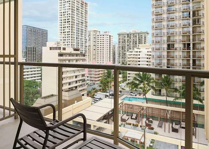 Waikiki Circle Hotel By Castle