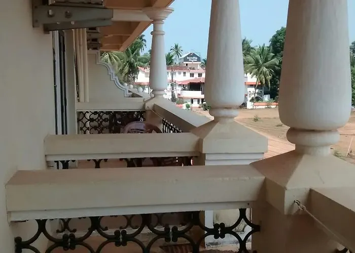 Ocean Crest Hotel