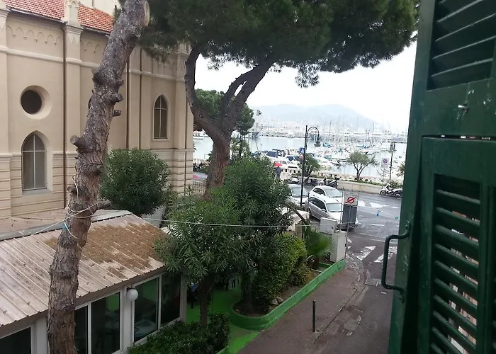Case Vacanze Borgo Marina Imperia