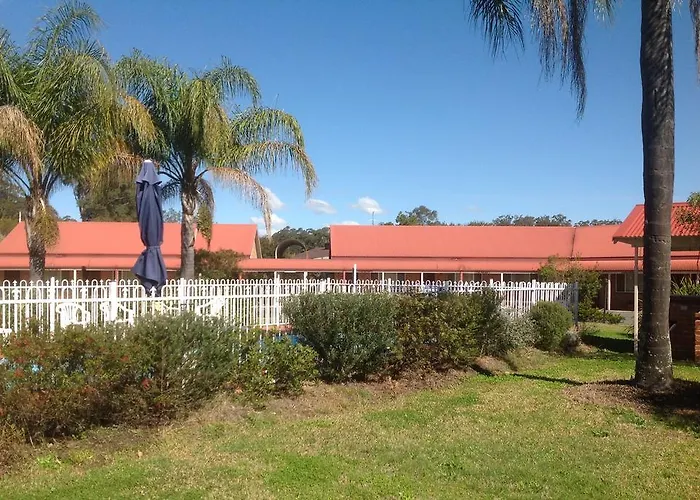 Gloucester Country Lodge Motel