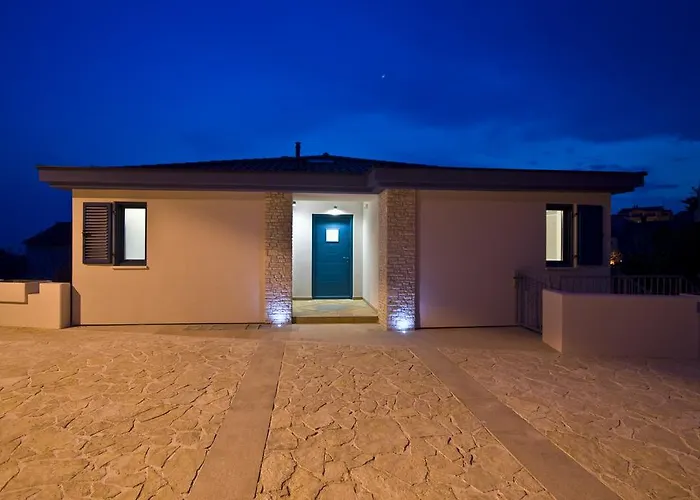 Rooms And Apartments Villa Dama