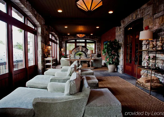 Old Edwards Inn And Spa