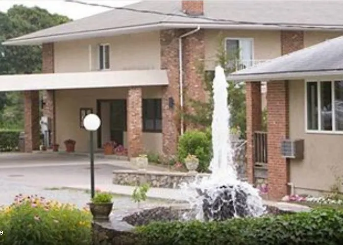 Winnapaug Inn